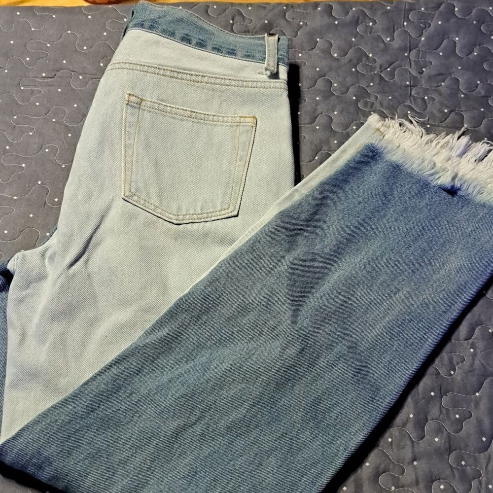 Dance & Marvel distressed jeans size small NWT